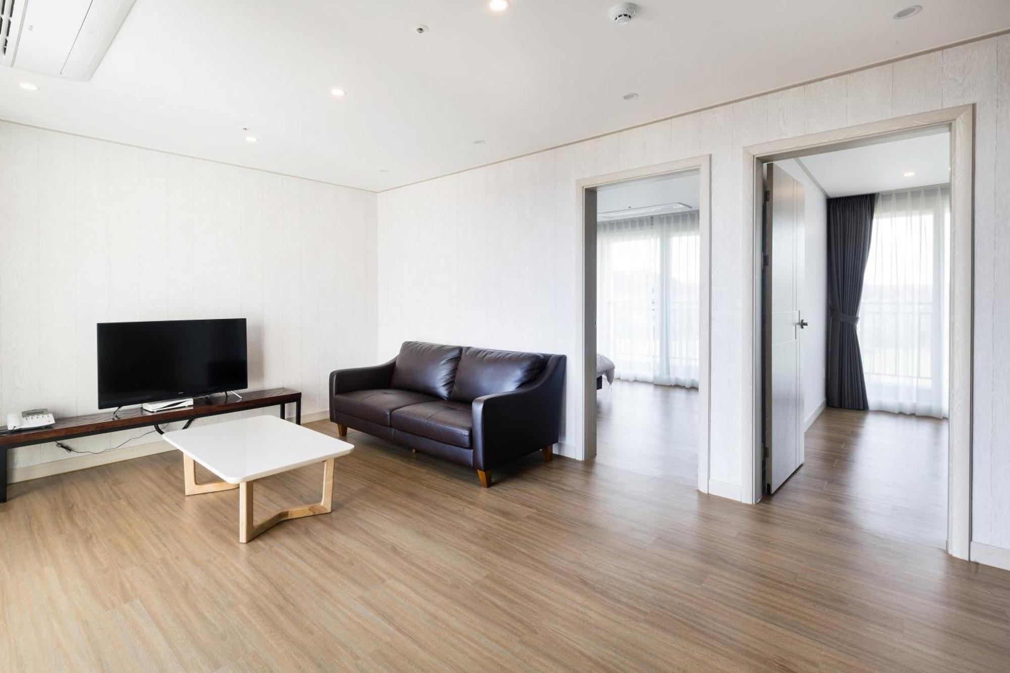 Ocean Square Resort Seogwipo Habitación foto